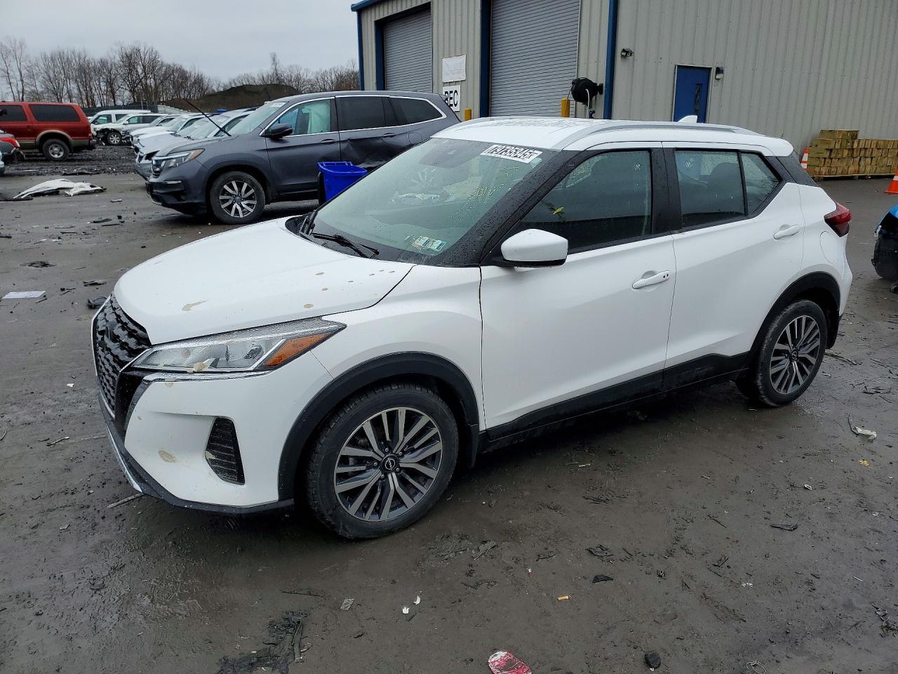 2023 Nissan Kicks sv