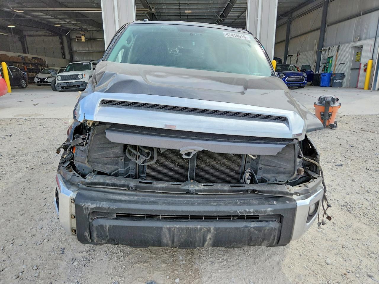 2014 Toyota Tundra SR5