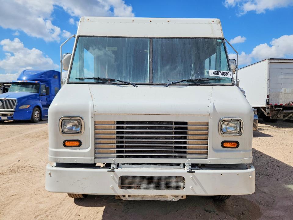 2013 Ford F59 Delivery Truck