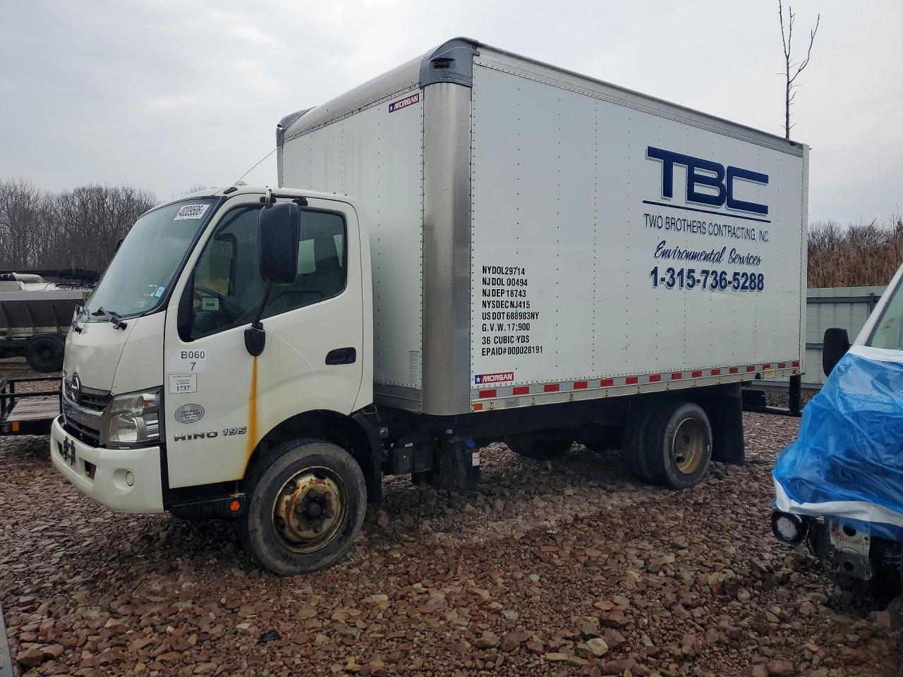 2015 Hino 195 BOX Truck