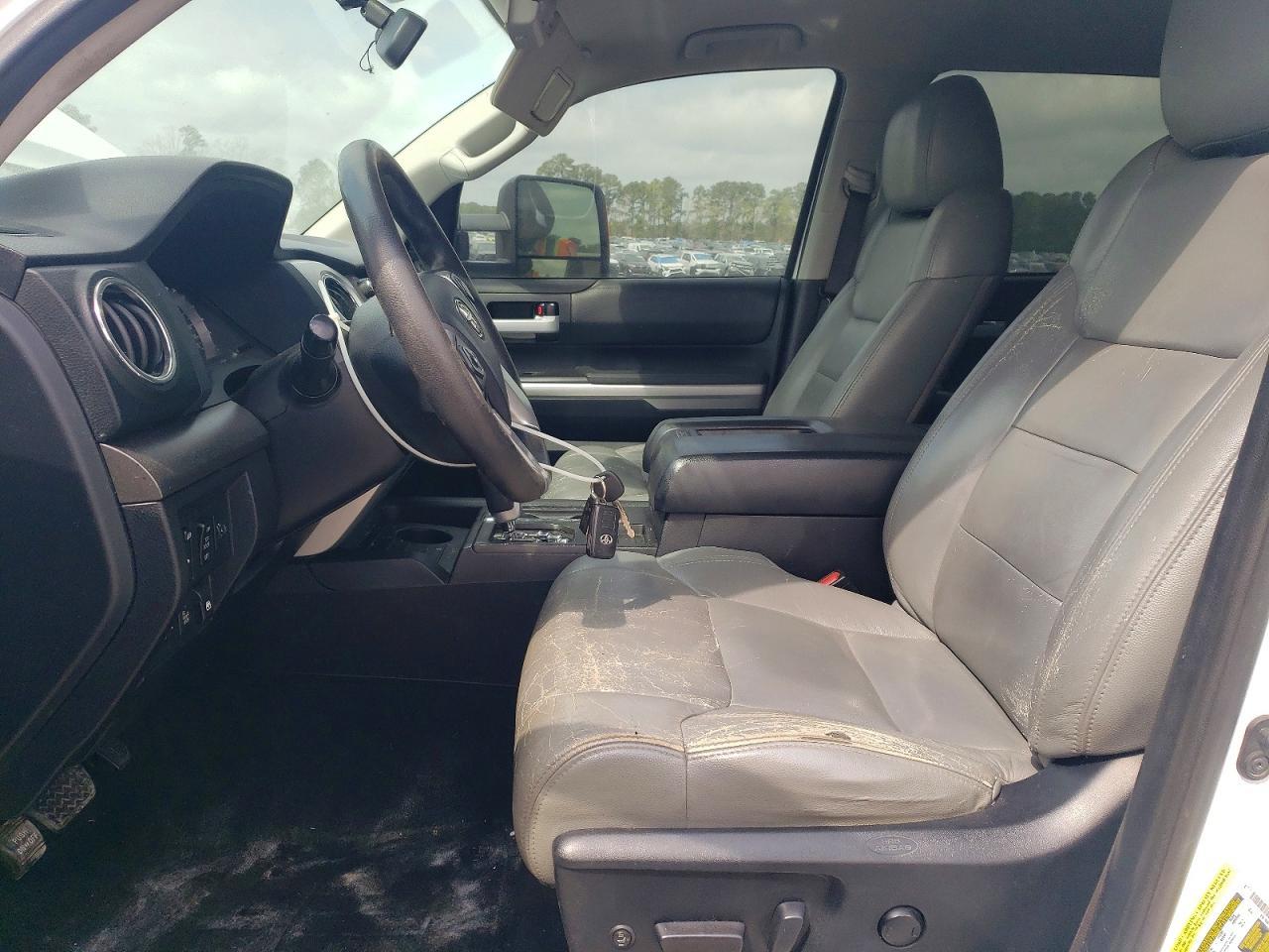 2014 Toyota Tundra SR5