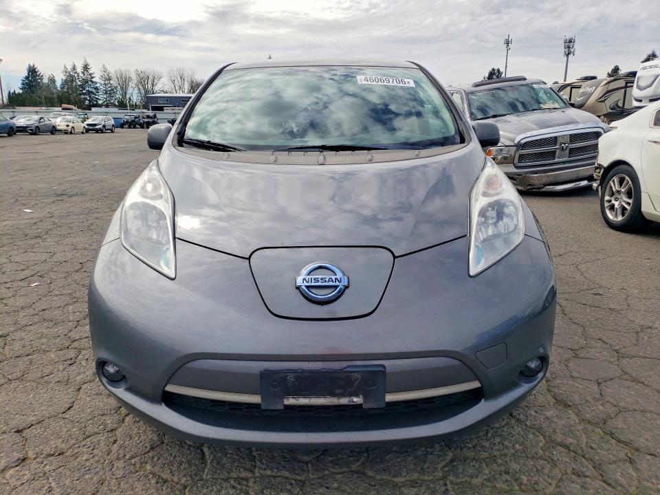 2015 Nissan Leaf sv