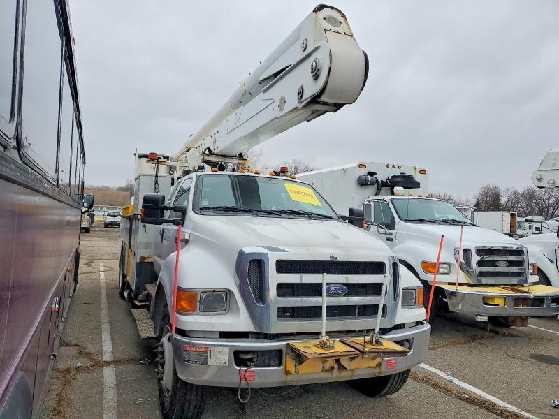 2012 Ford F750 Super Duty Bucket Truck