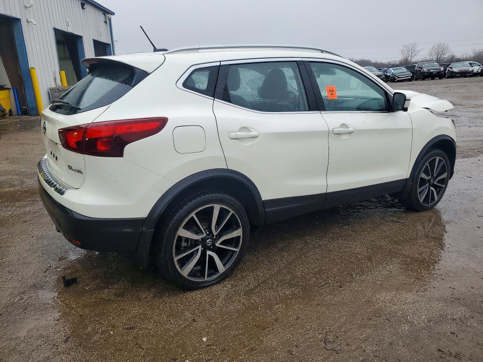 2017 Nissan Rogue Sport sl