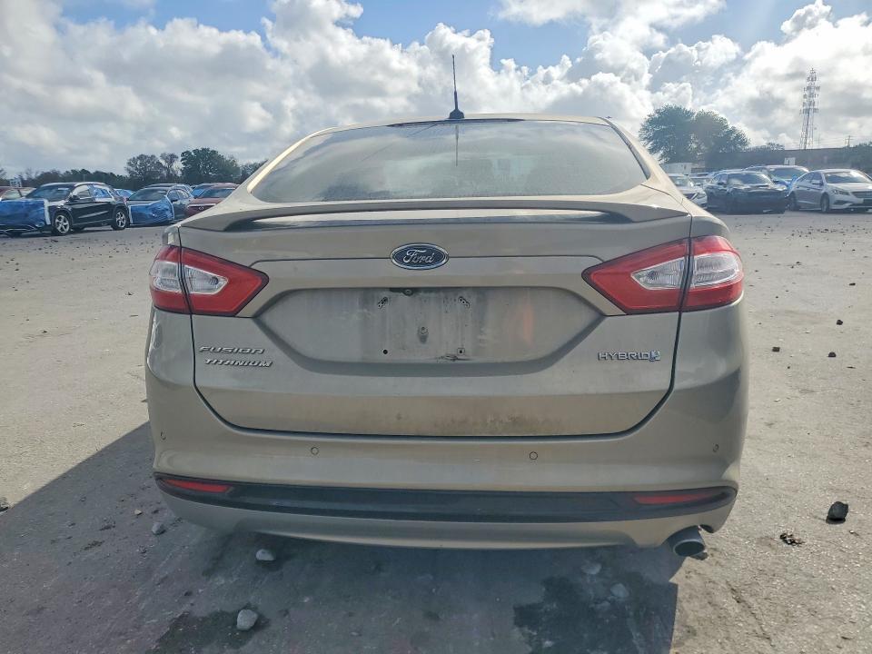 2016 Ford Fusion Titanium hev
