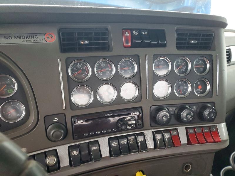 2015 Kenworth Construction T880