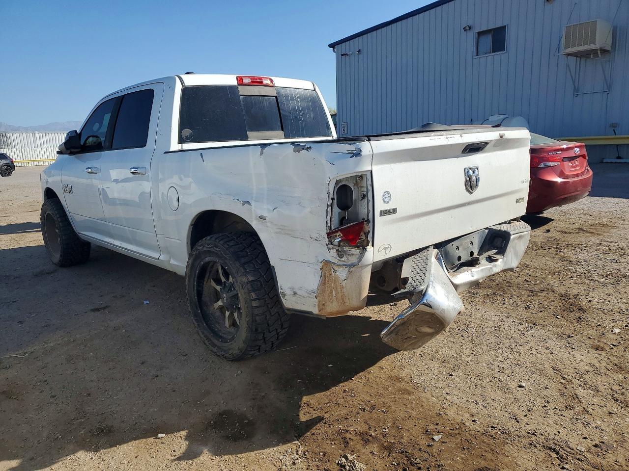 2015 Dodge RAM 1500 SLT