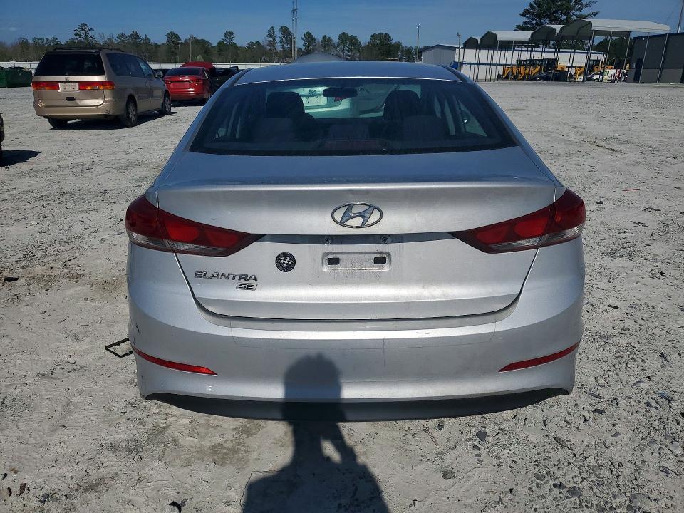 2018 Hyundai Elantra se