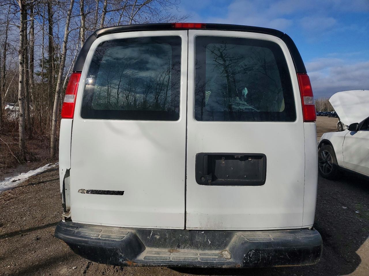 2020 Chev Express G2500