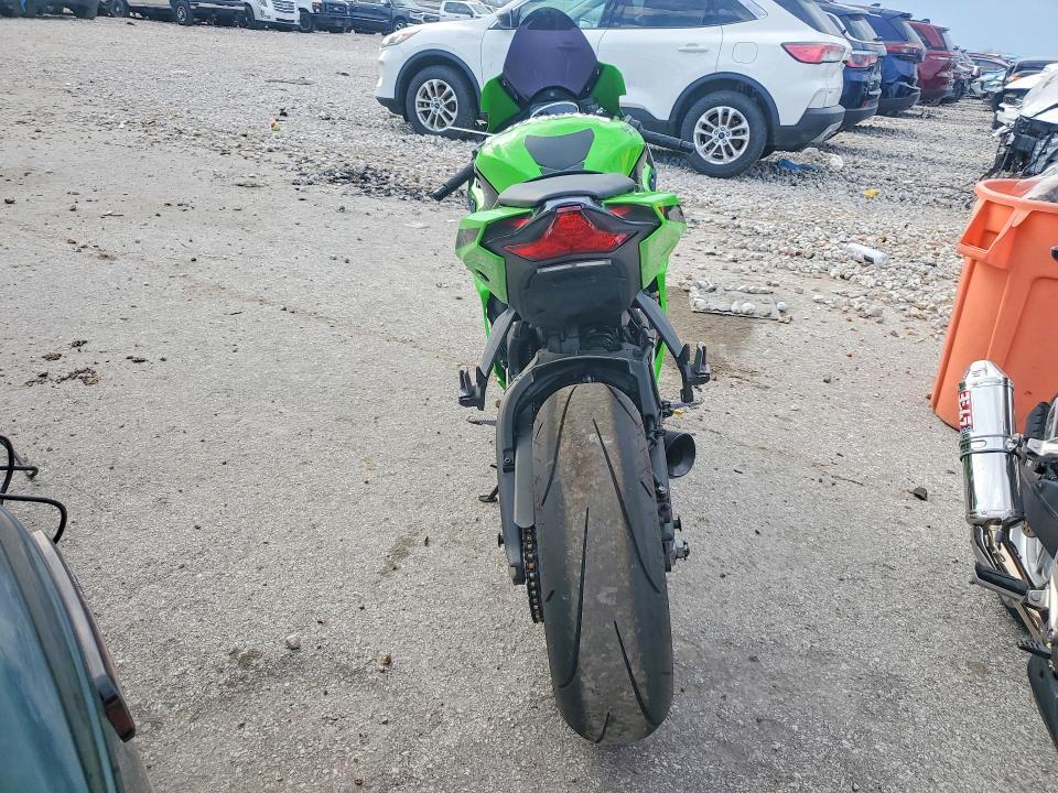 2024 Kawasaki ZX1002 L