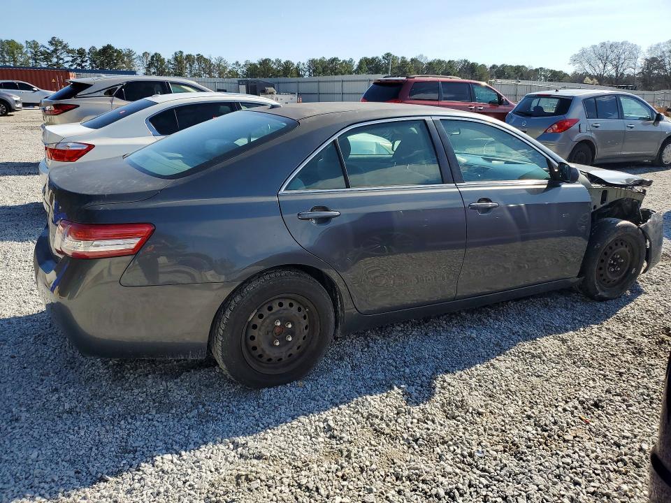 2011 Toyota Camry le