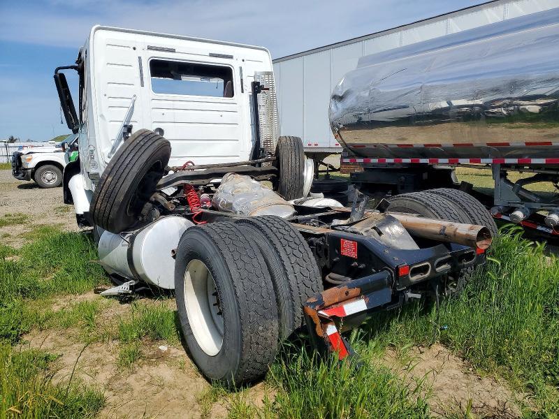 2018 Volvo VNR Semi Truck