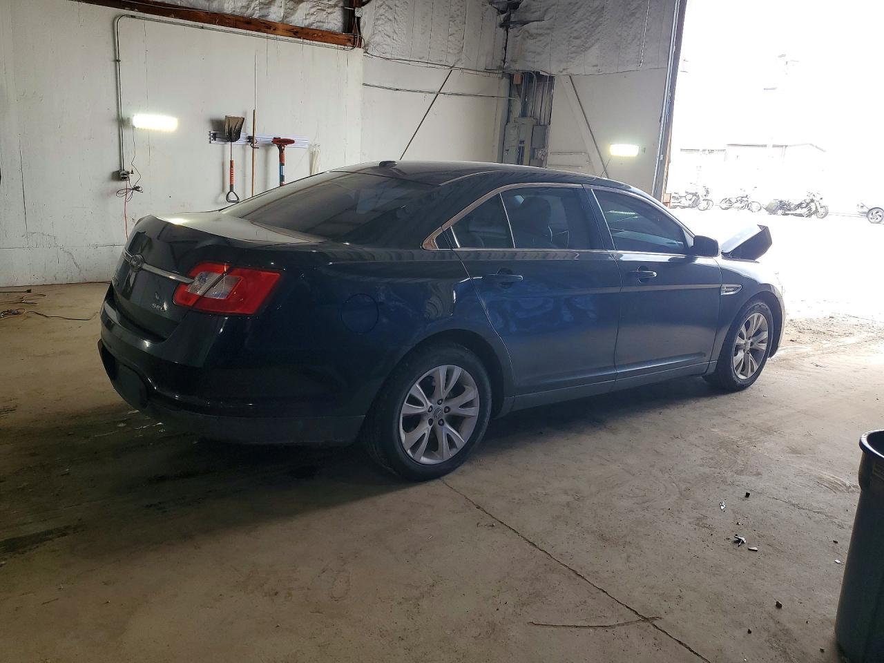 2010 Ford Taurus sel