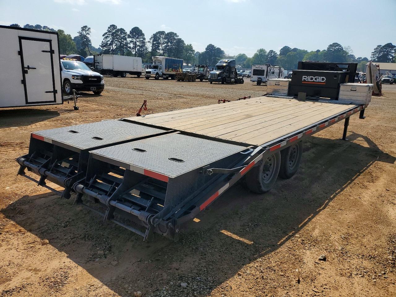 2025 Texaspride FT820514KGN Equipment Trailer