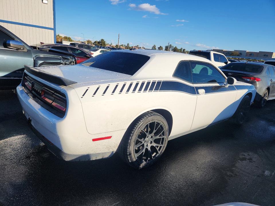 2017 Dodge Challenger sxt