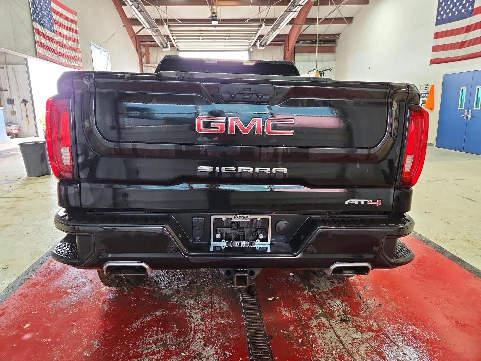 2022 GMC Sierra K1500 AT4