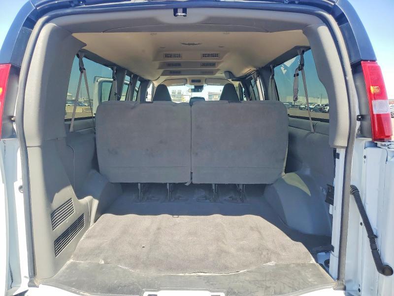 2025 Chevrolet Express G3500 lt