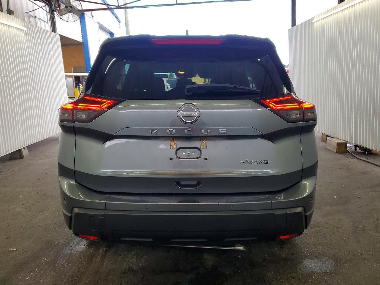 2024 Nissan Rogue sv