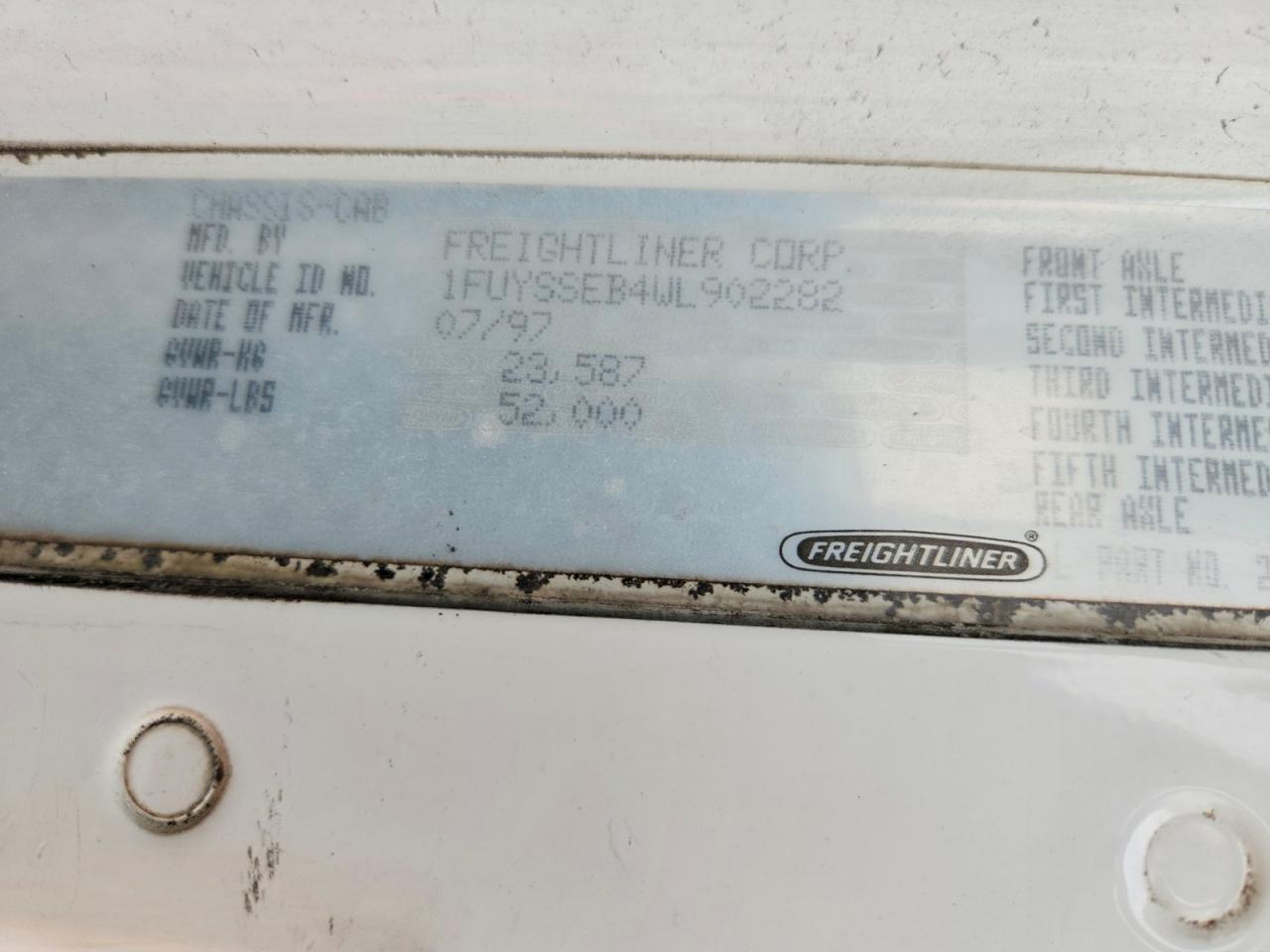 1998 Freightliner Convention-Semi Truck