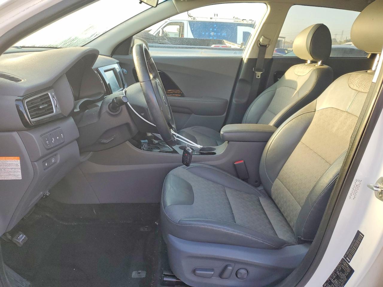 2017 KIA Niro ex
