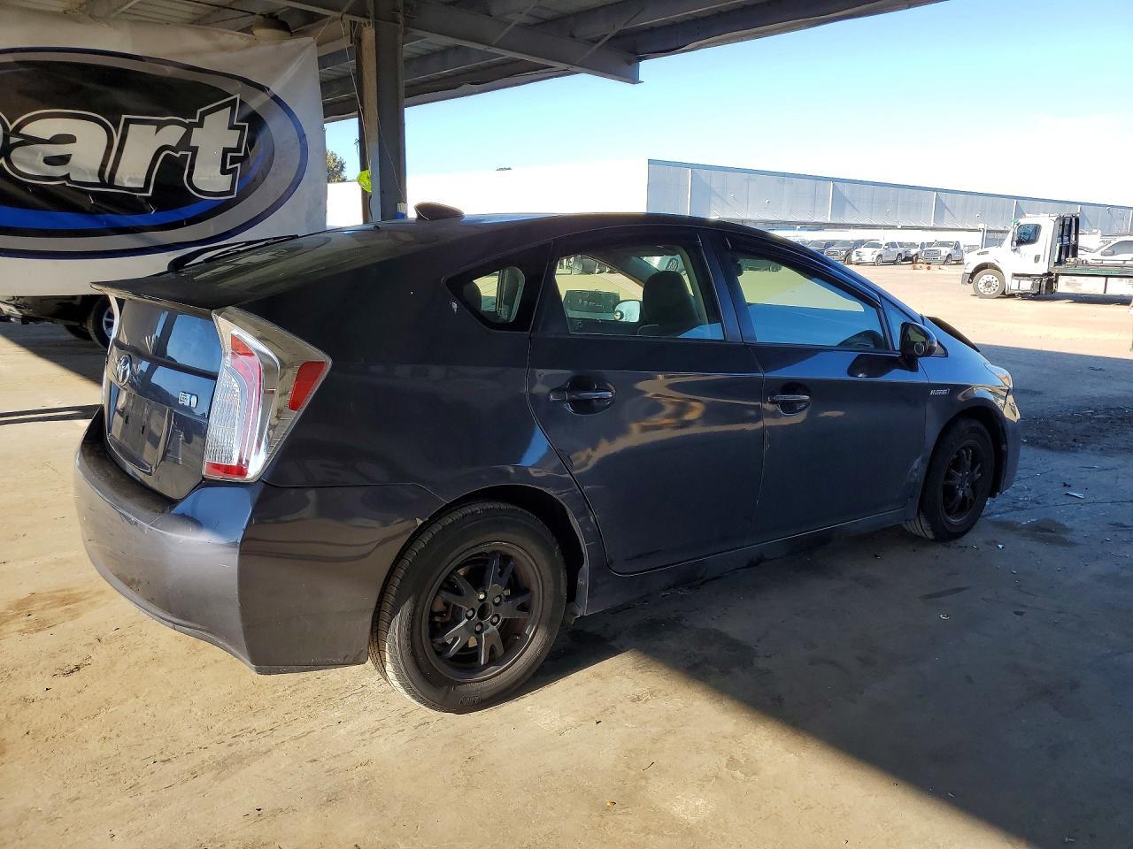 2014 Toyota Prius two