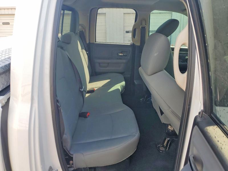 2016 Dodge Ram 1500 slt