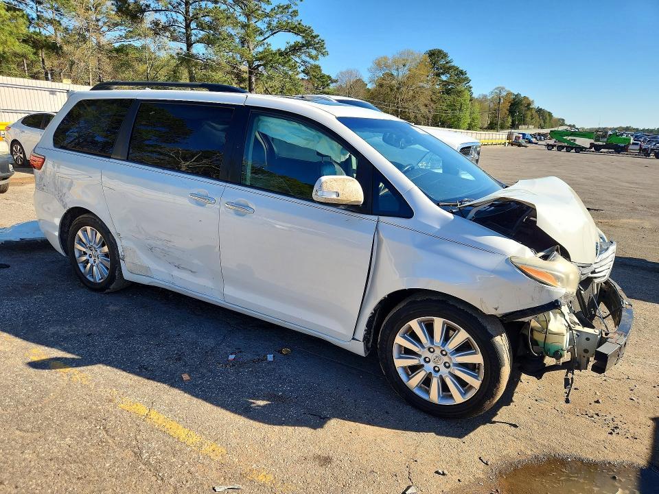 2016 Toyota Sienna Limited Premium 7-passenger