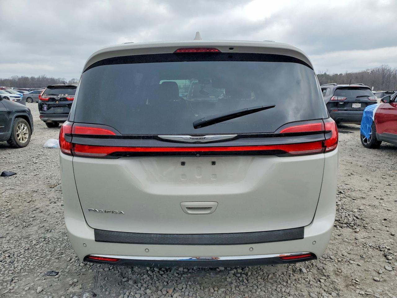 2021 Chrysler Pacifica Touring l