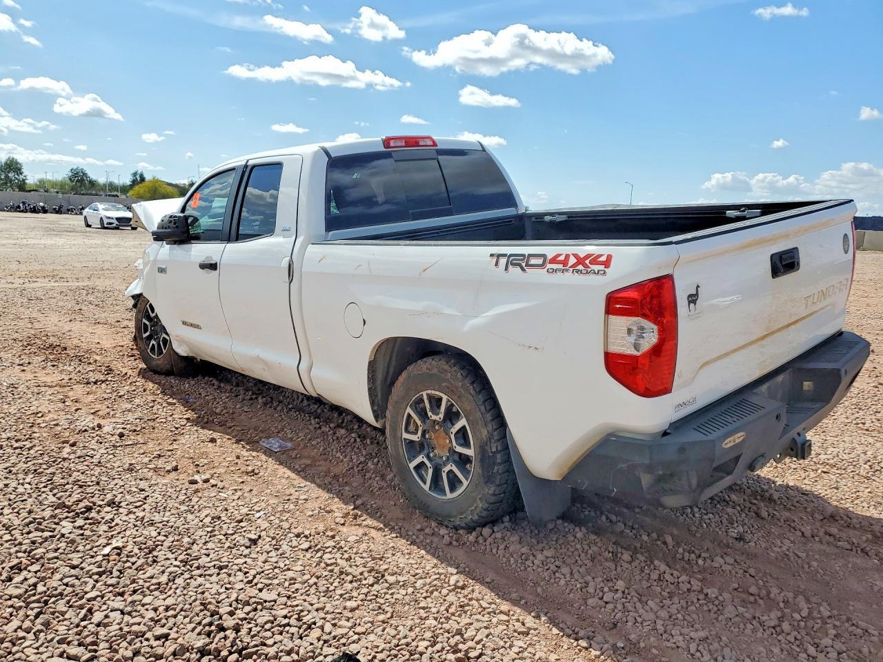 2016 Toyota Tundra SR5
