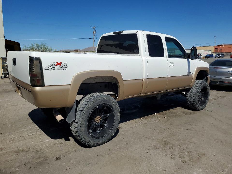 2004 GMC Sierra K2500 Heavy Duty