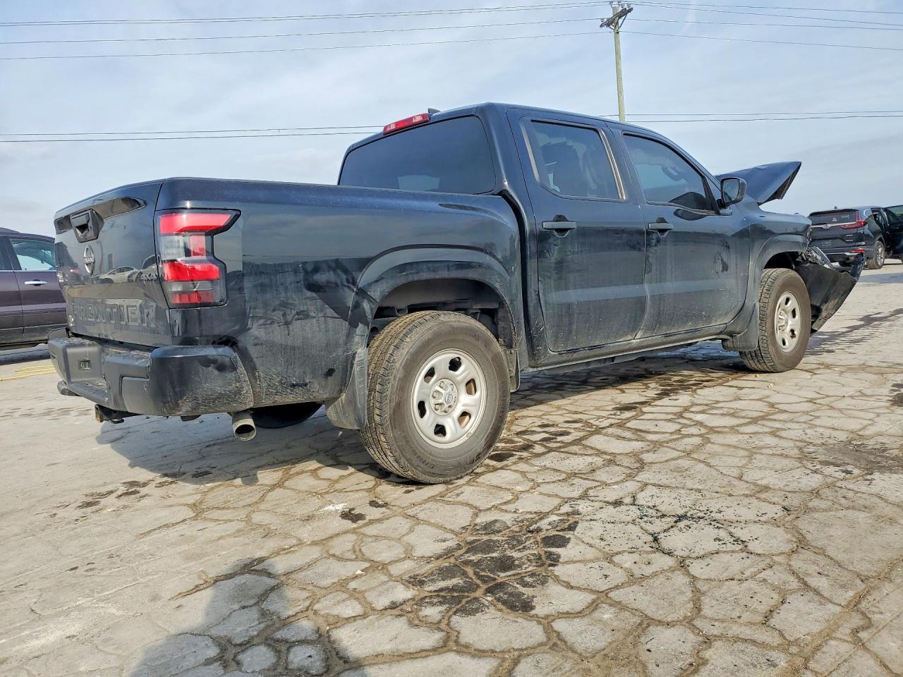 2022 Nissan Frontier S