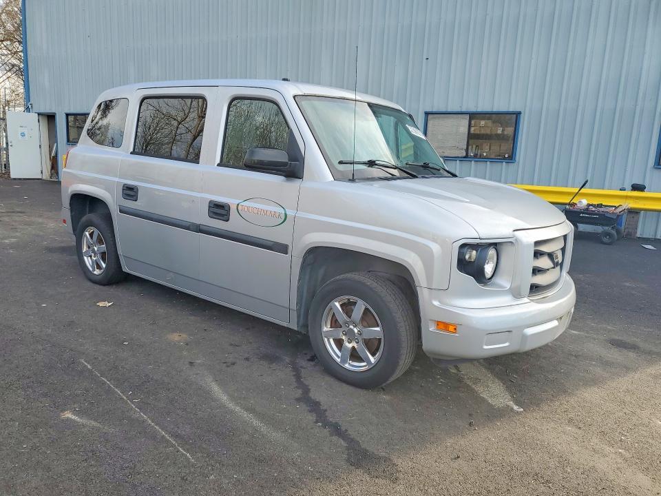 2014 American General VPG MV1