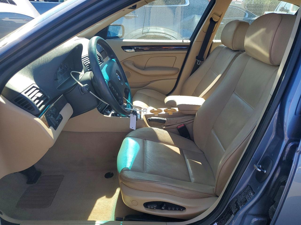 2002 BMW 325 i