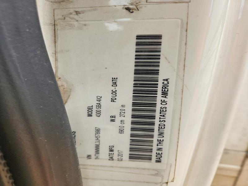 2018 International 4300 box Truck
