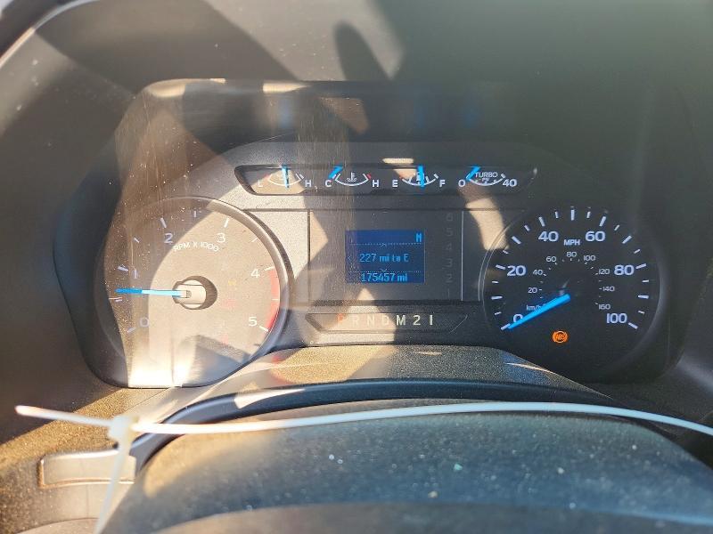 2017 Ford F550 Super Duty Flatbed Truck