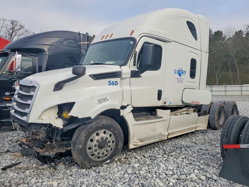 2020 Freightliner Cascadia 126 Semi Truck