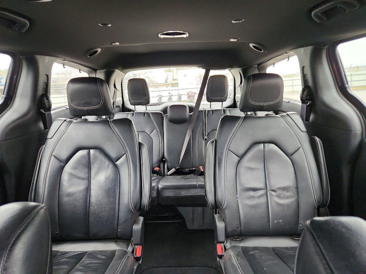 2021 Chrysler Pacifica Touring l