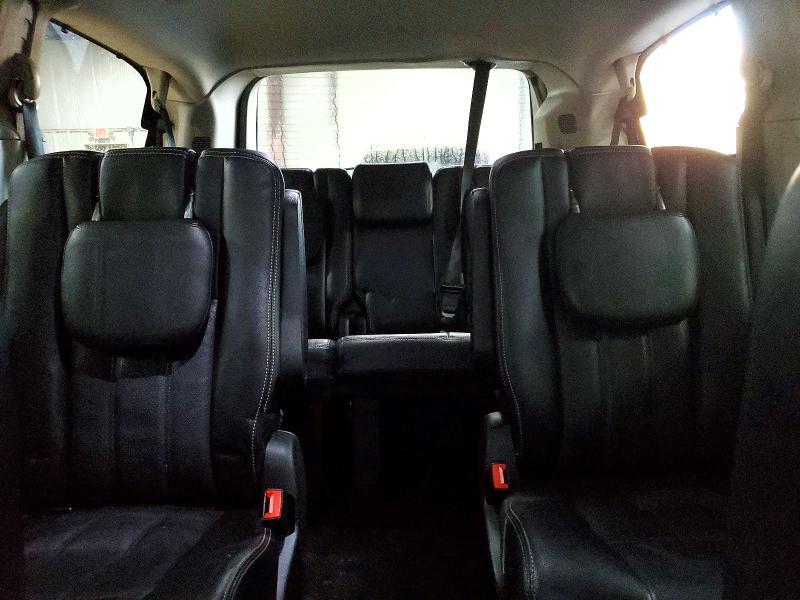 2014 Chrysler Town & Country Touring l