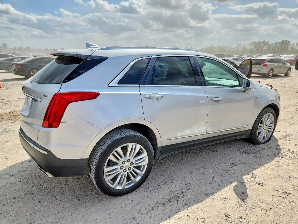 2018 Cadillac XT5 Premium Luxury