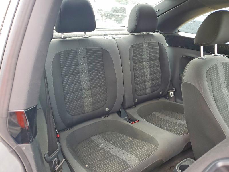 2012 Volkswagen Beetle Turbo