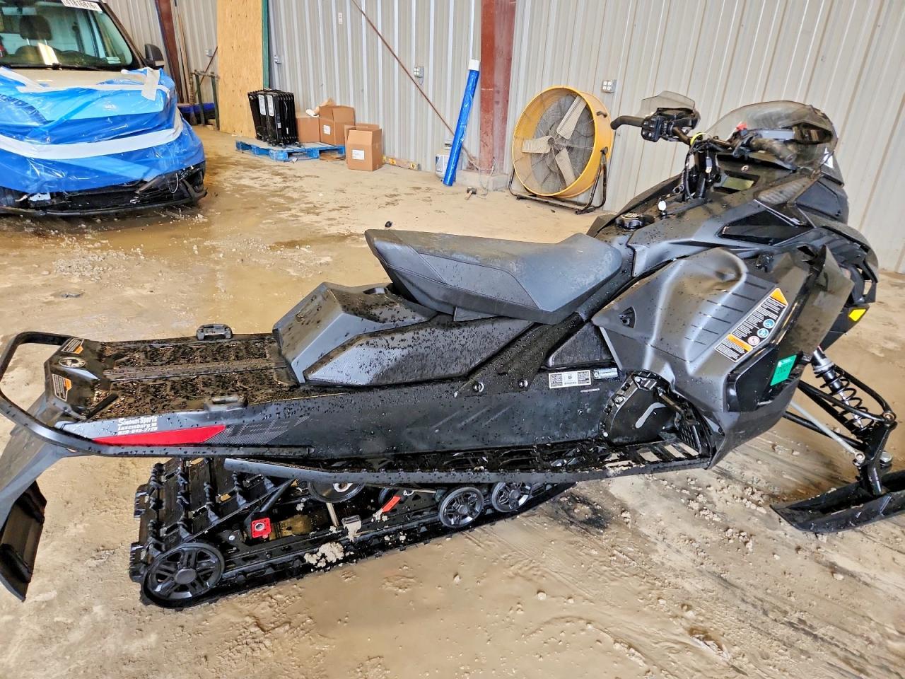 2025 Skidoo MXZ X 600R E-TEC