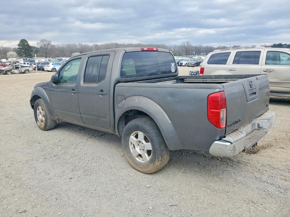 2005 Nissan Frontier SE