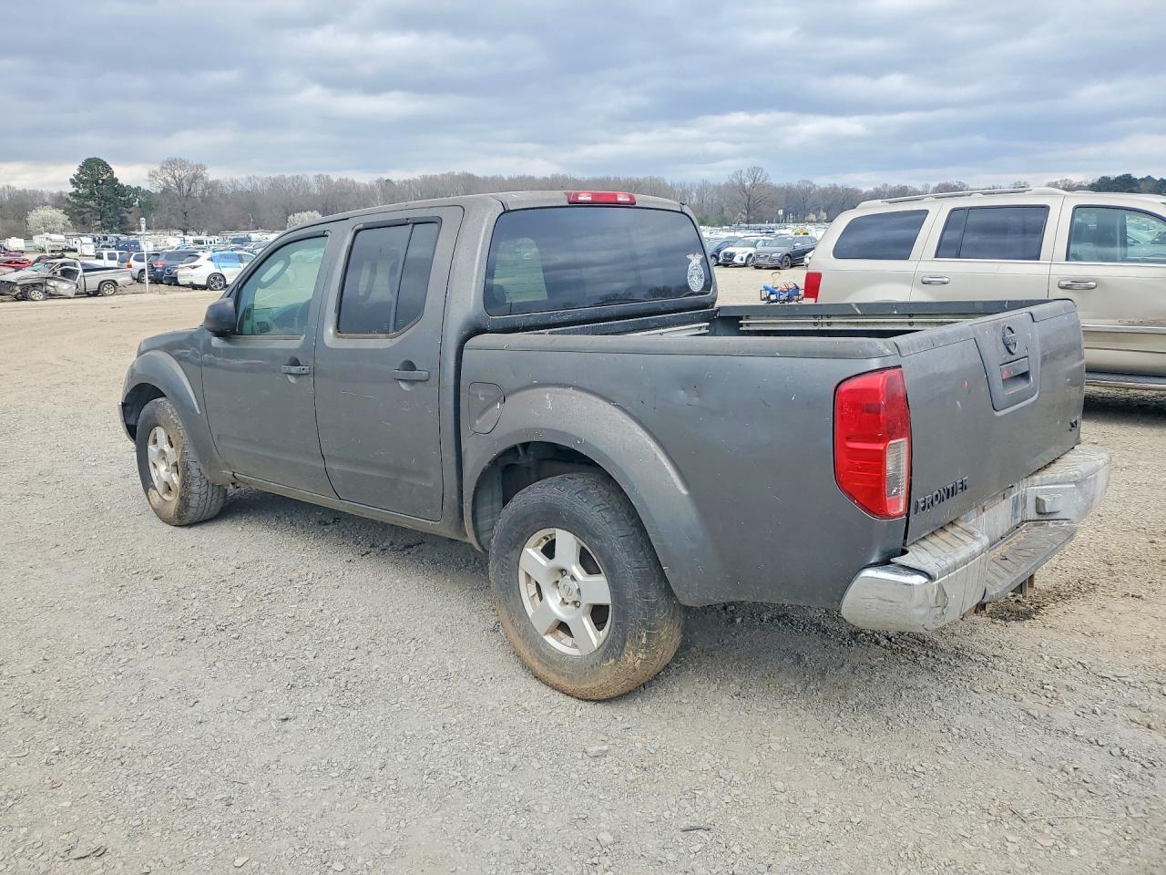 2005 Nissan Frontier SE
