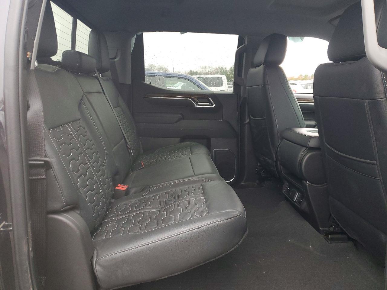 2024 Chevrolet Silverado K1500 LT