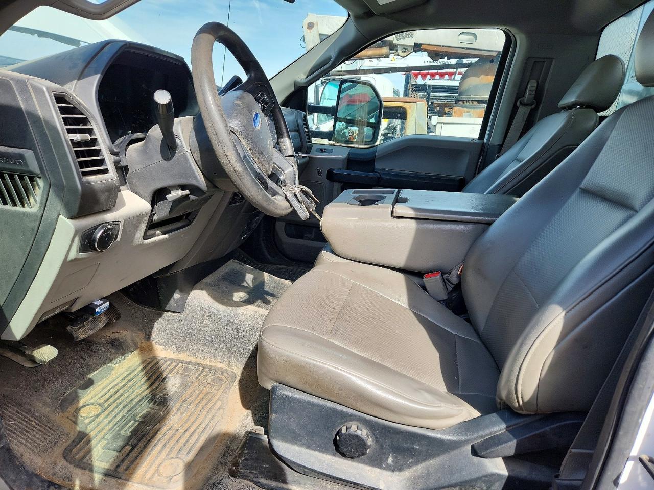 2017 Ford F550 Super Duty Utility / Service Truck