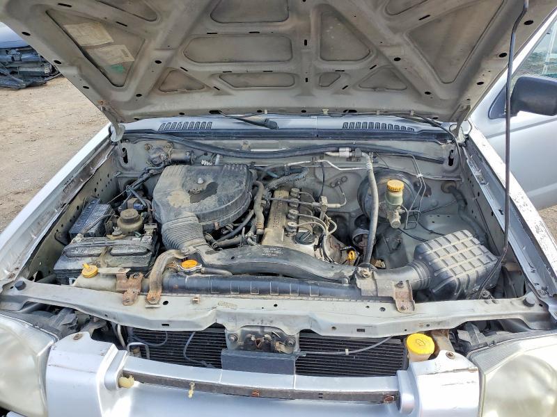 2002 Nissan Frontier Standard