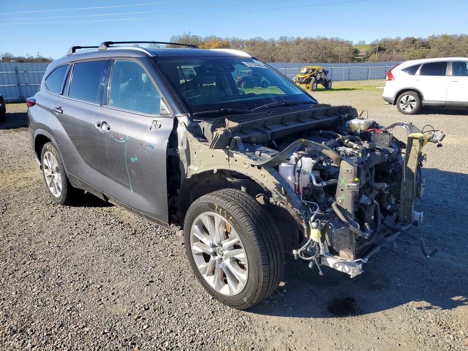 2021 Toyota Highlander Hybrid Limited