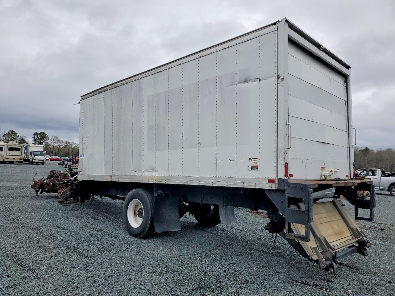 2021 Freigliner 2021 Freightliner Business Class M2 BOX Truck