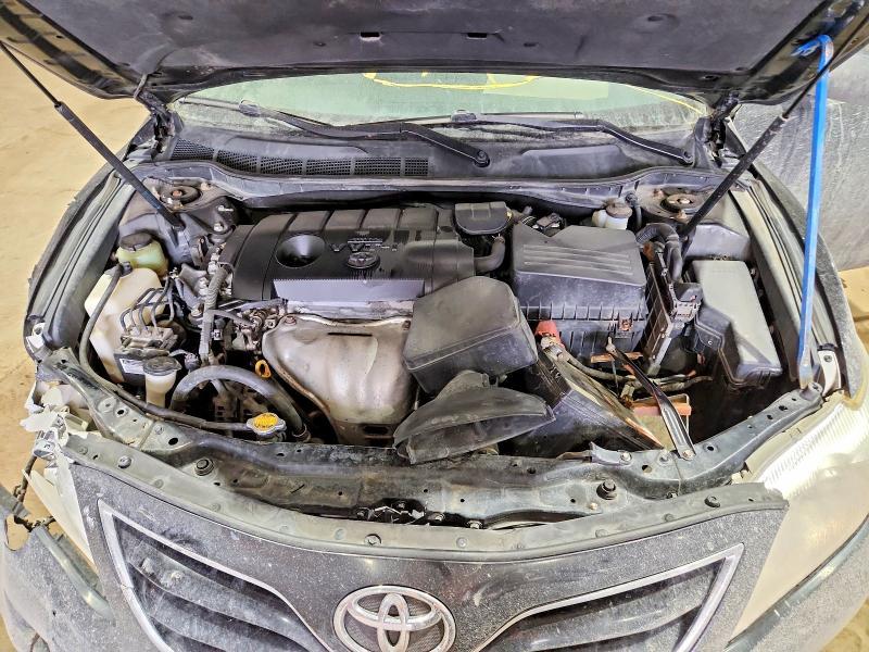 2011 Toyota Camry xle 4DR