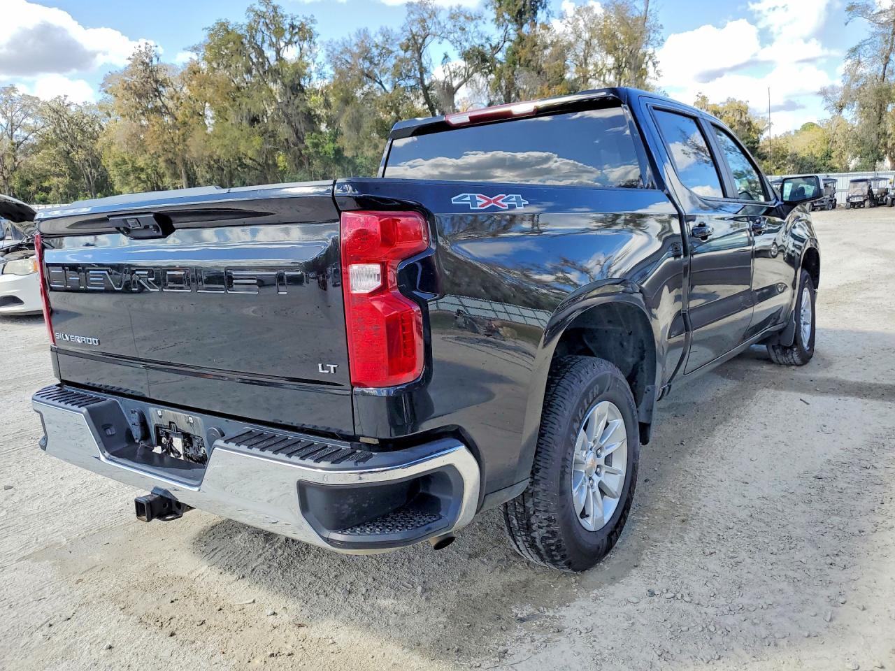 2025 Chevrolet Silverado K1500 LT